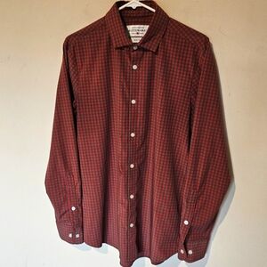Mizzen + Main Checkered Gingham Button Down Shirt  - Size Medium Trim Fit